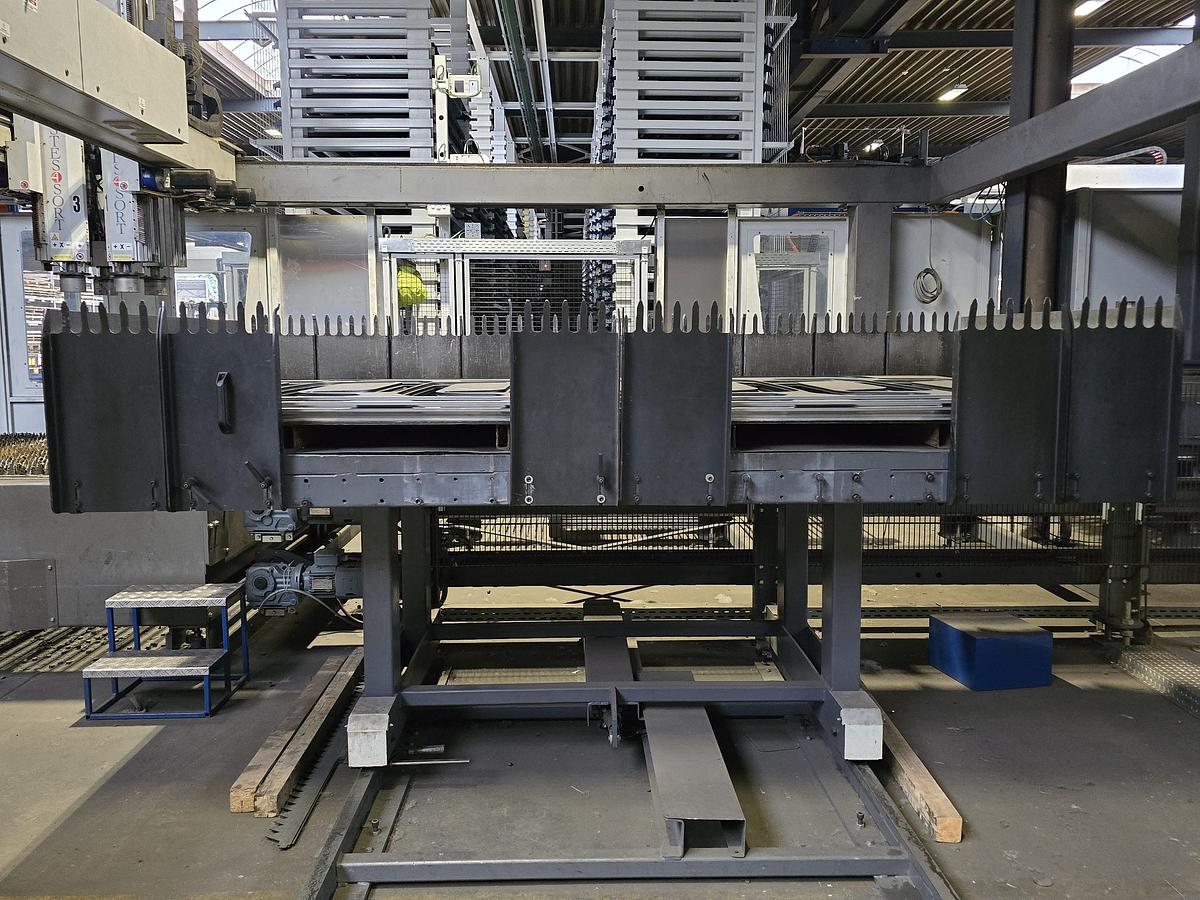 Used 2015 BYSTRONIC ByAutonom 3015 Bylaser 6KW with automation
