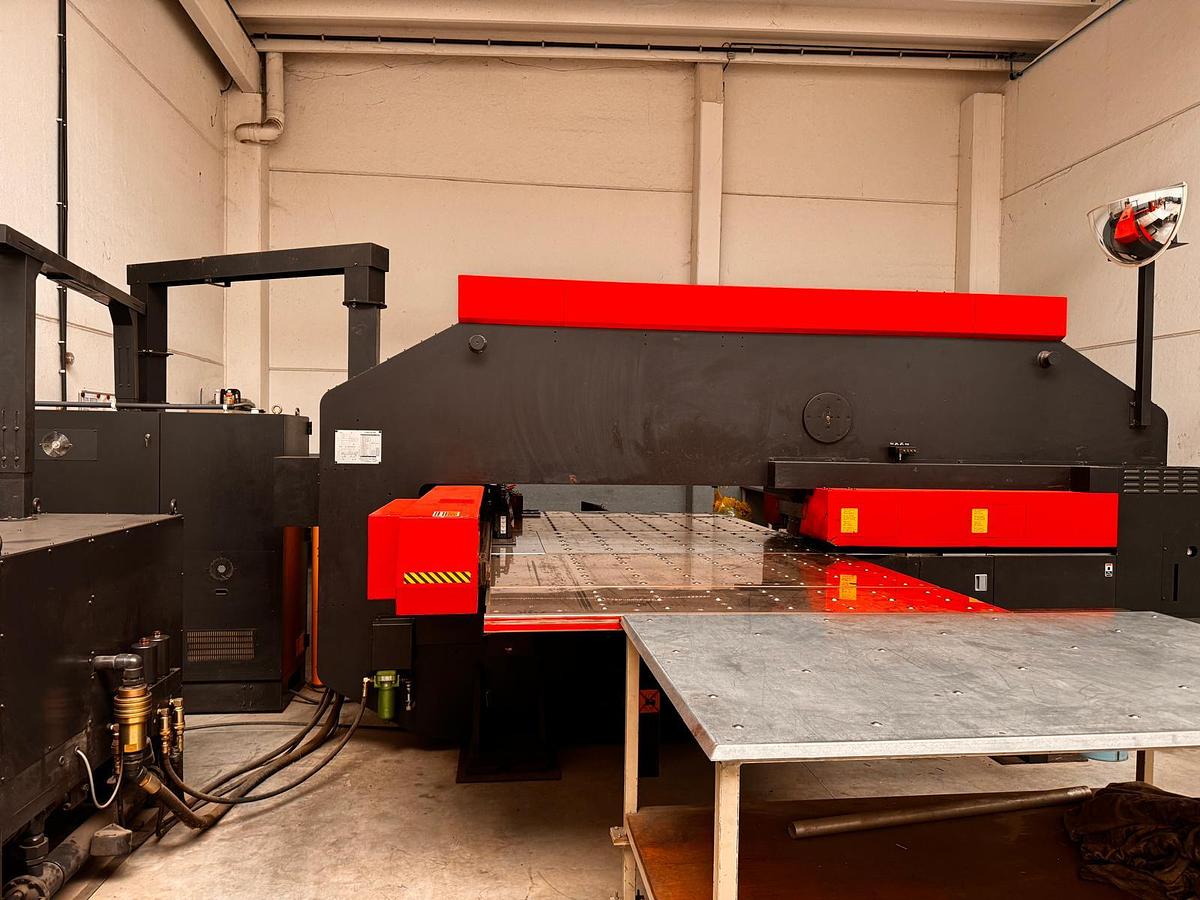 Used 2004 AMADA VIPROS 368 Queen