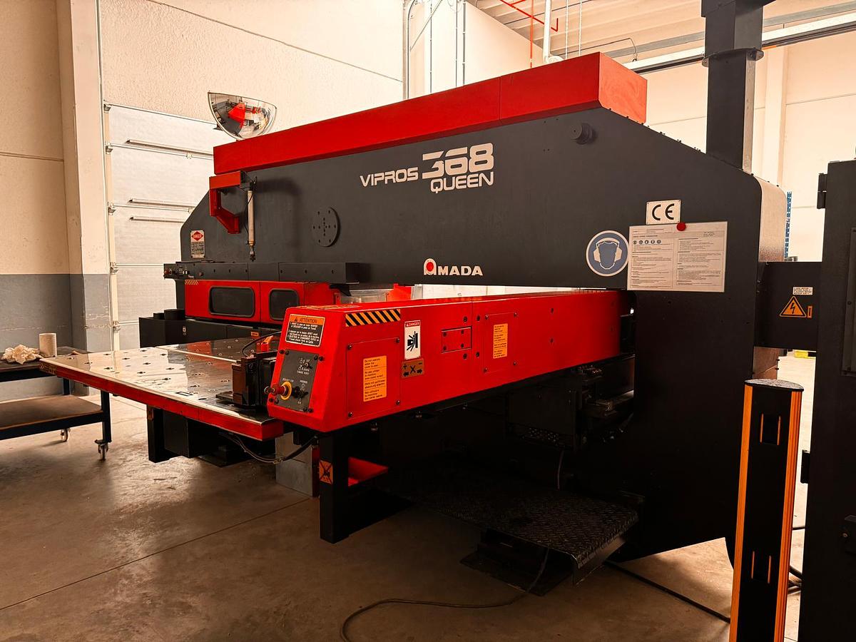 Used 2004 AMADA VIPROS 368 Queen