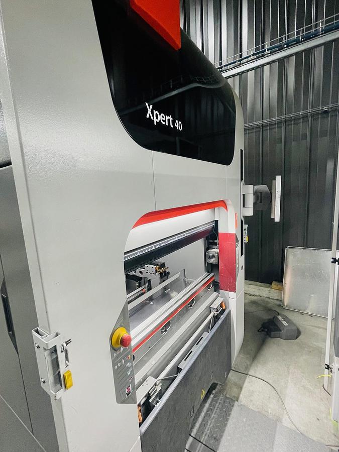 Used 2021 BYSTRONIC Xpert 40/1030 + MBR (Robot)