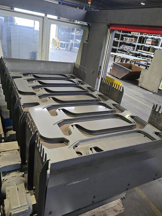 Used 2015 BYSTRONIC ByAutonom 3015 Bylaser 6KW with automation