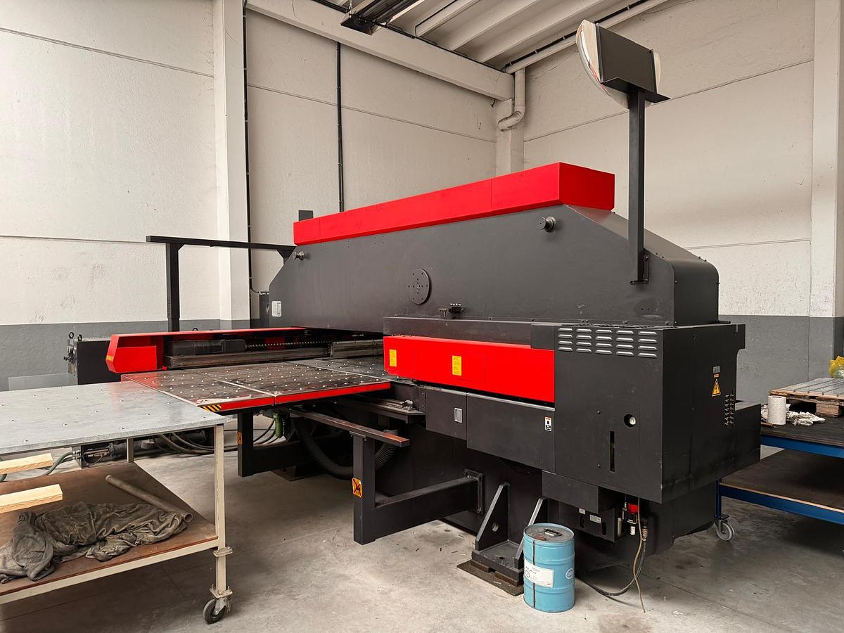 Used 2004 AMADA VIPROS 368 Queen