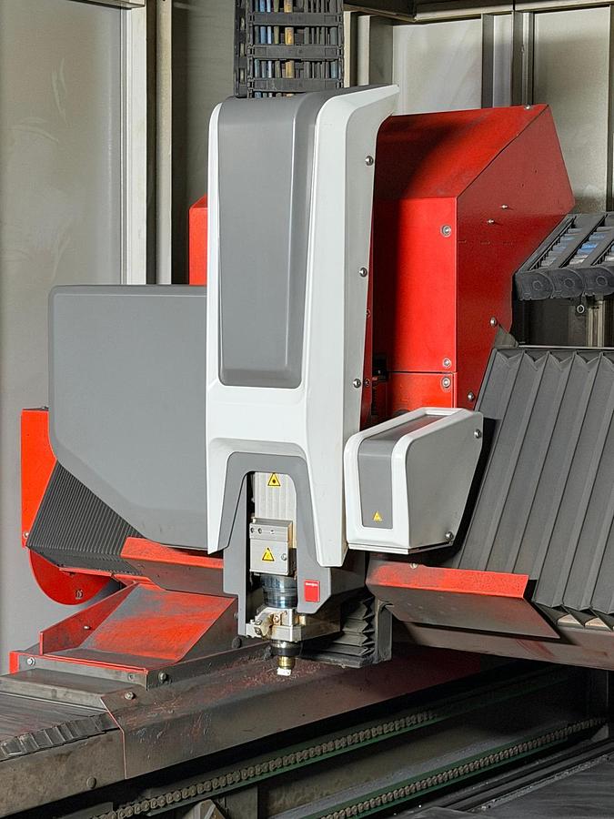 Used 2021 BYSTRONIC Bystar Fiber 3015 10KW