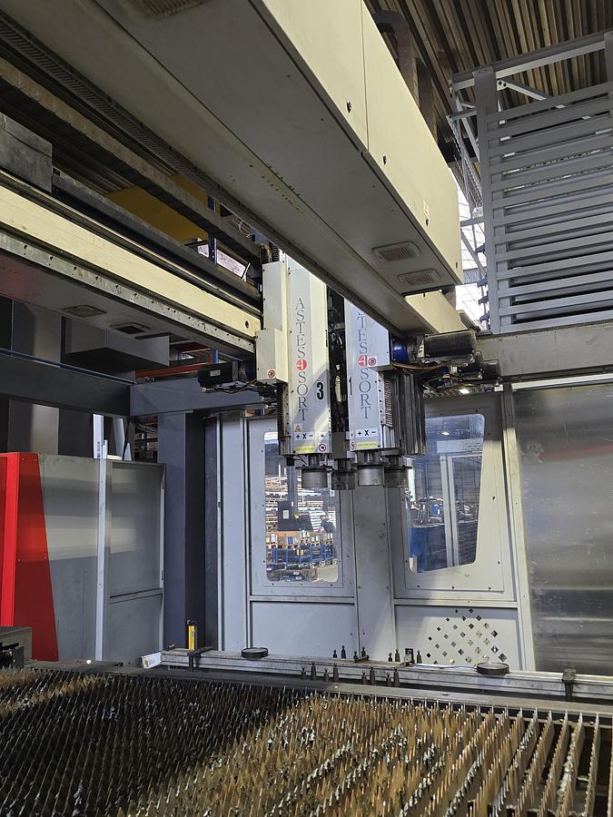 Used 2015 BYSTRONIC ByAutonom 3015 Bylaser 6KW with automation