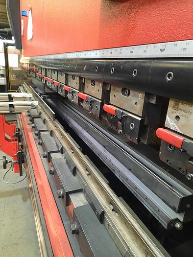 Used 2010 AMADA HFP 220/40 NT