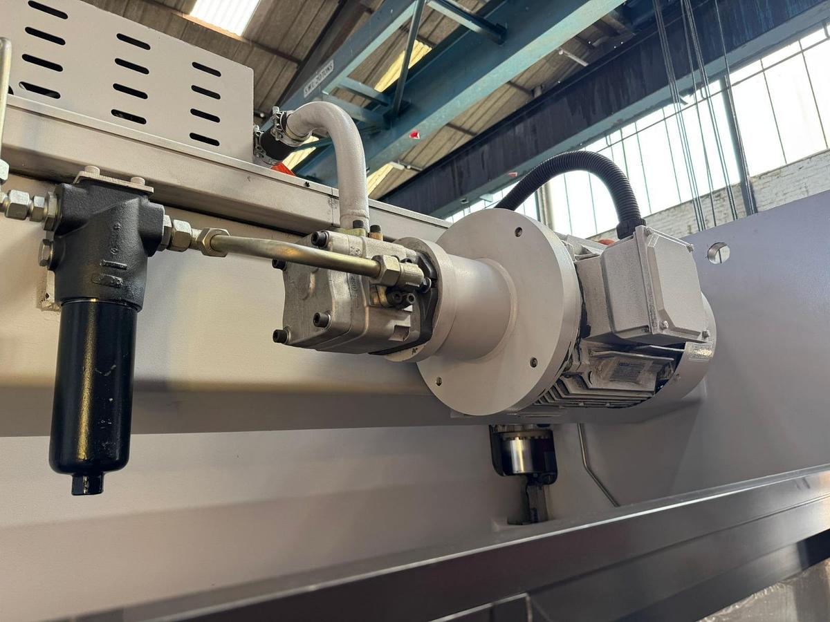 Used 2011 BYSTRONIC Xact 160/4000