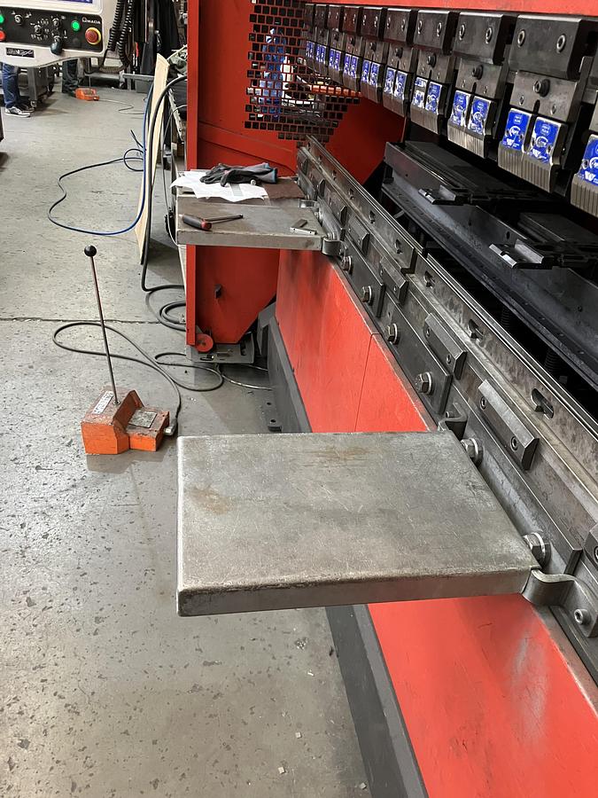 Used 2002 AMADA HFP 80.25 NT