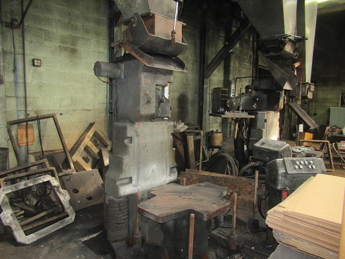 Used BMM V 1984 COPE & DRAG MACHINE