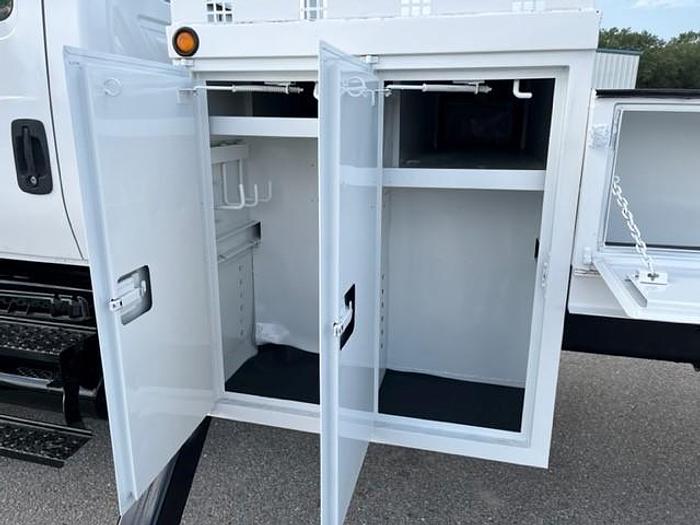 Used Altec AM900 72ft 2-Man Bucket Boom on 2005 International 4400 Flatbed Truck - C02875