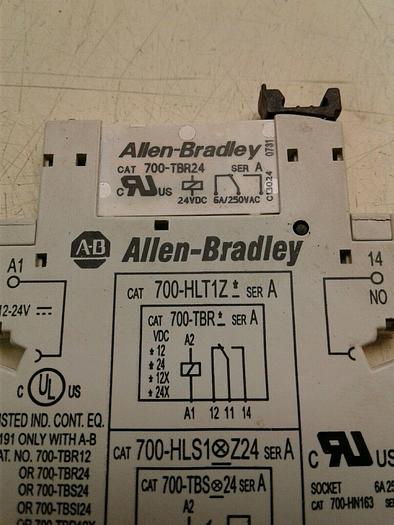 Used ALLEN BRADLEY 700-HLT1Z MODULE RELAY W/ 700-TBR24 RELAY SER. A