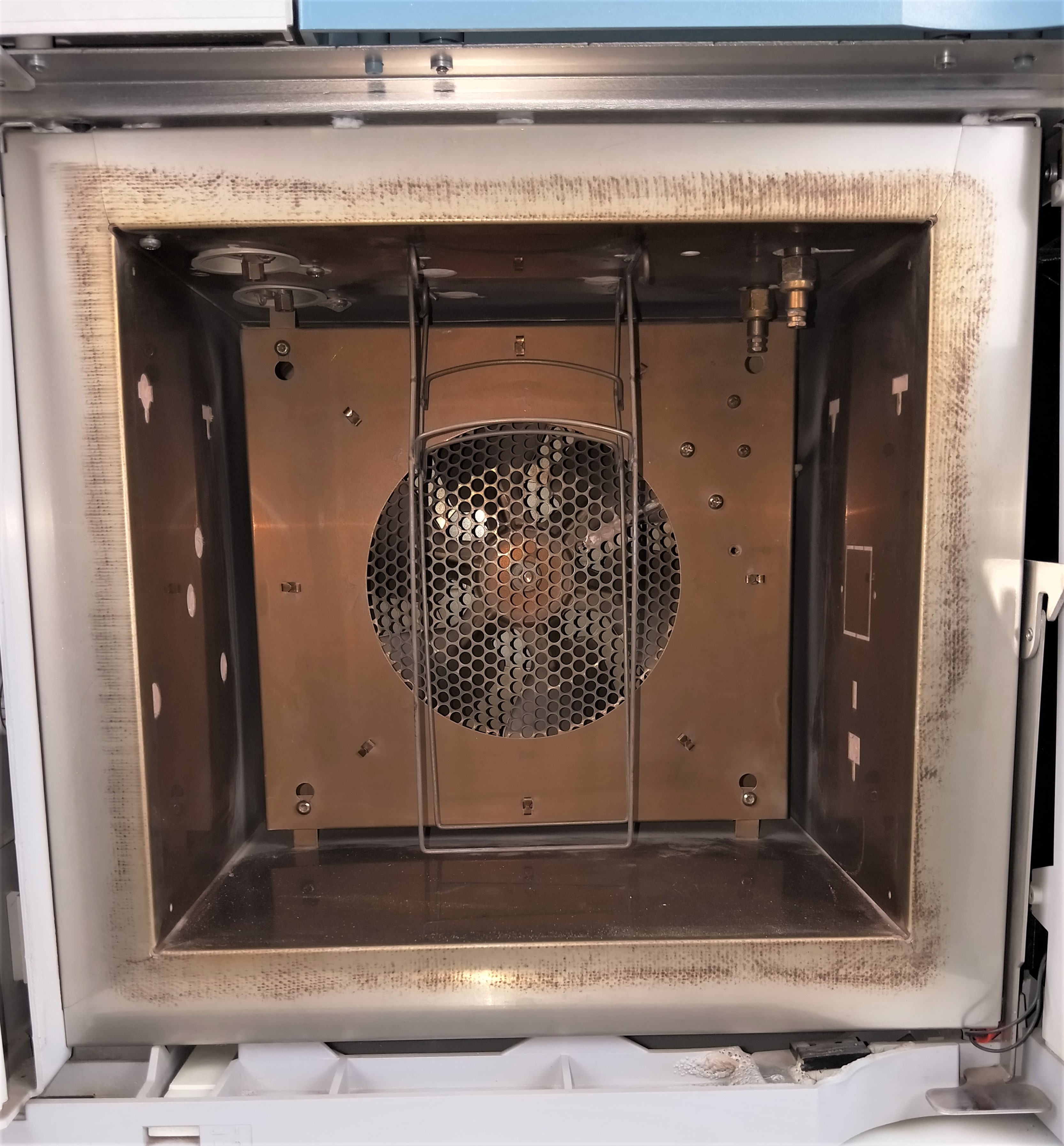 Used Agilent 6890 Series (G1530A) Dual FID Gas Chromatograph with Autosampler