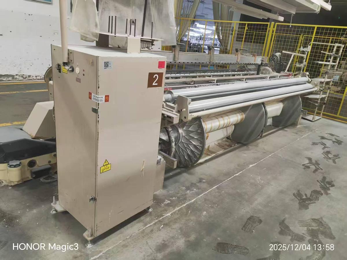 Used 134 sets Tsudakama ZAX9100 air jet loom for sale