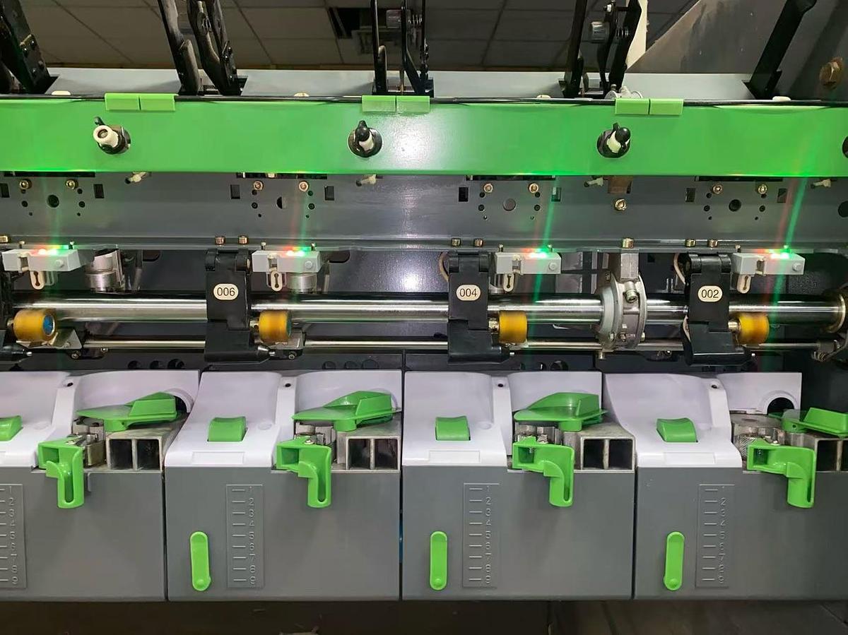 Used Titan open end machine for yarn