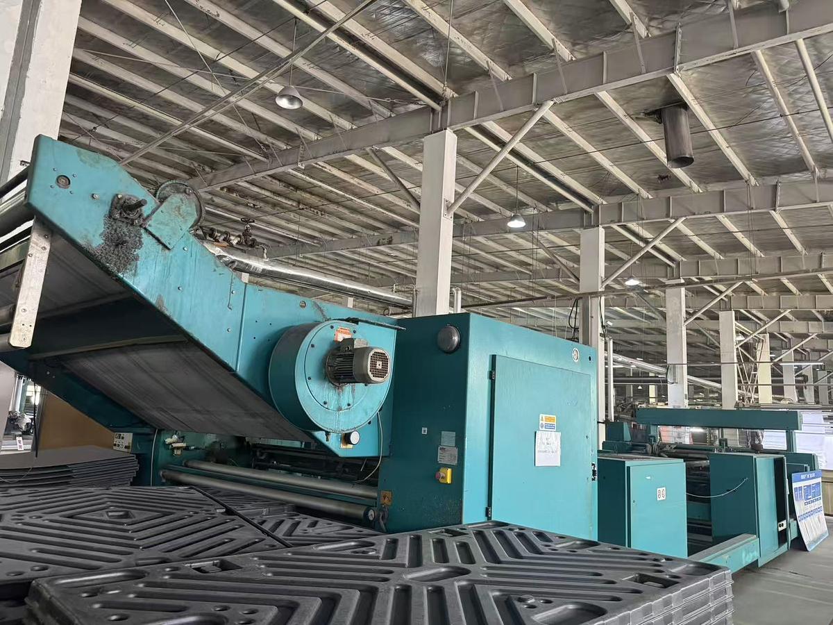 Used 2013 2 sets Lafer compactor machine for fabric