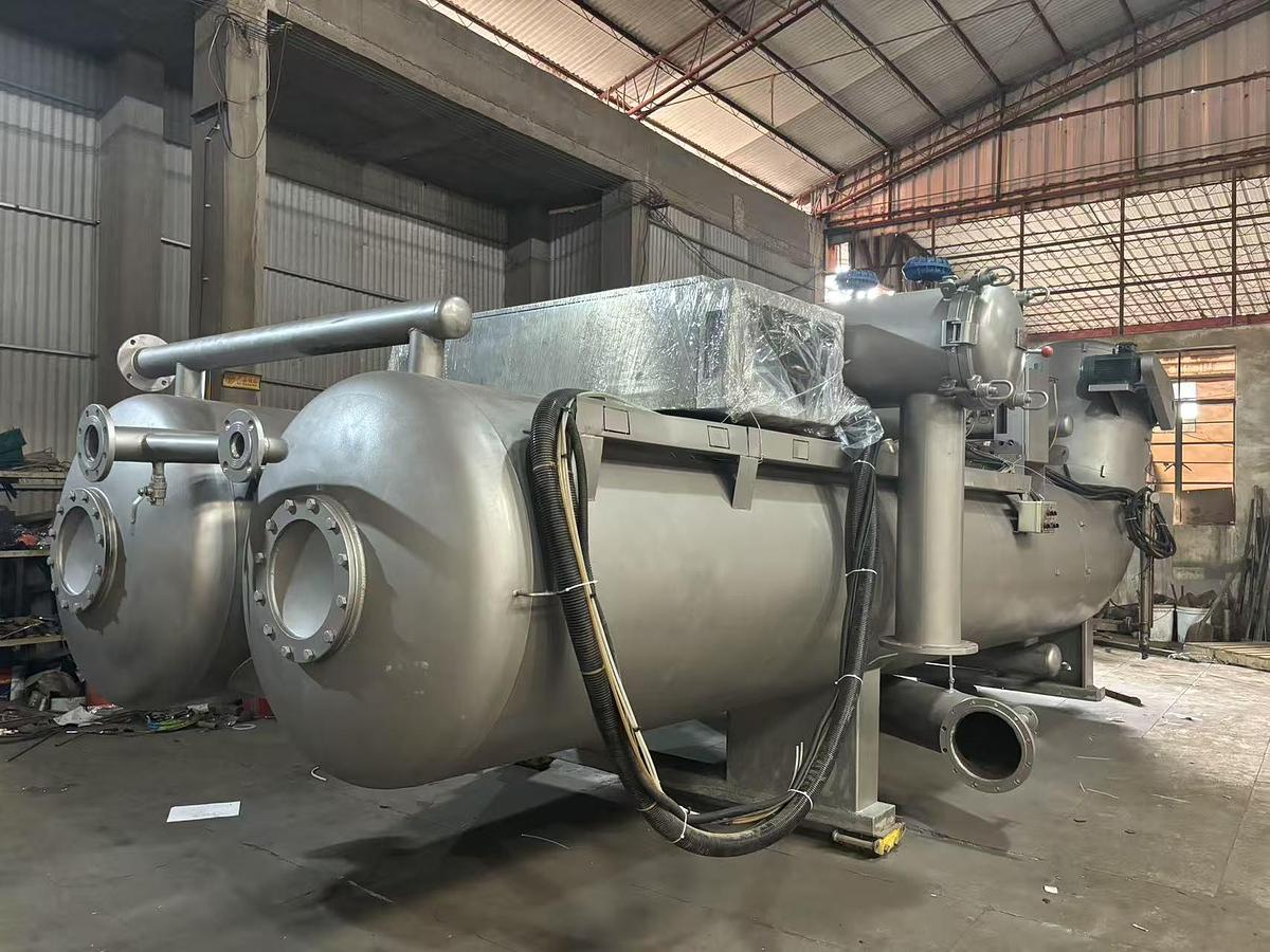 Used Tonghua brand Dyeing machine for fabric