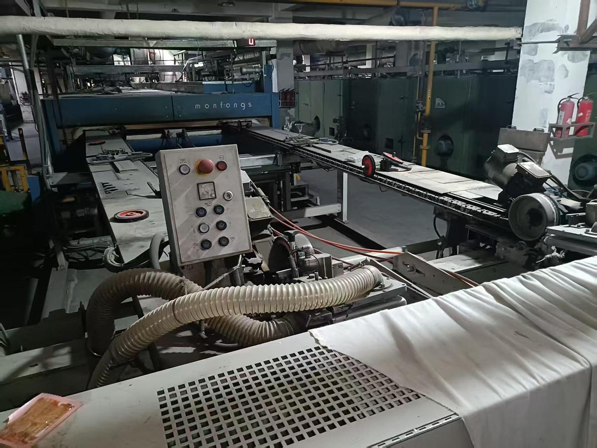 Used Monfongs stenter for fabric