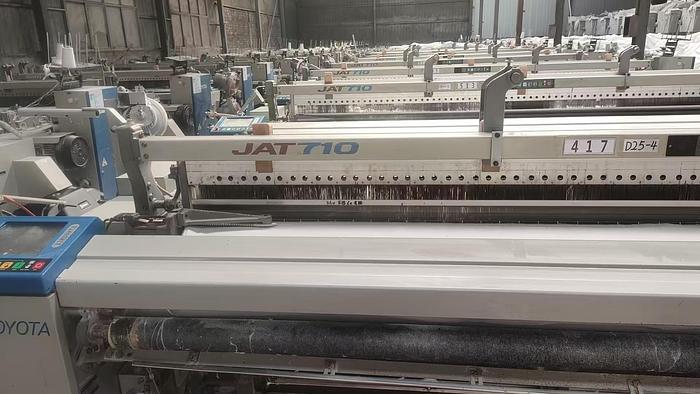Used Toyota 710 Airjet loom for fabric