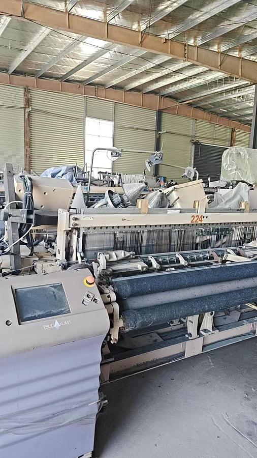 Used 100 sets Tsudakama ZAX9100 air jet loom for fabric