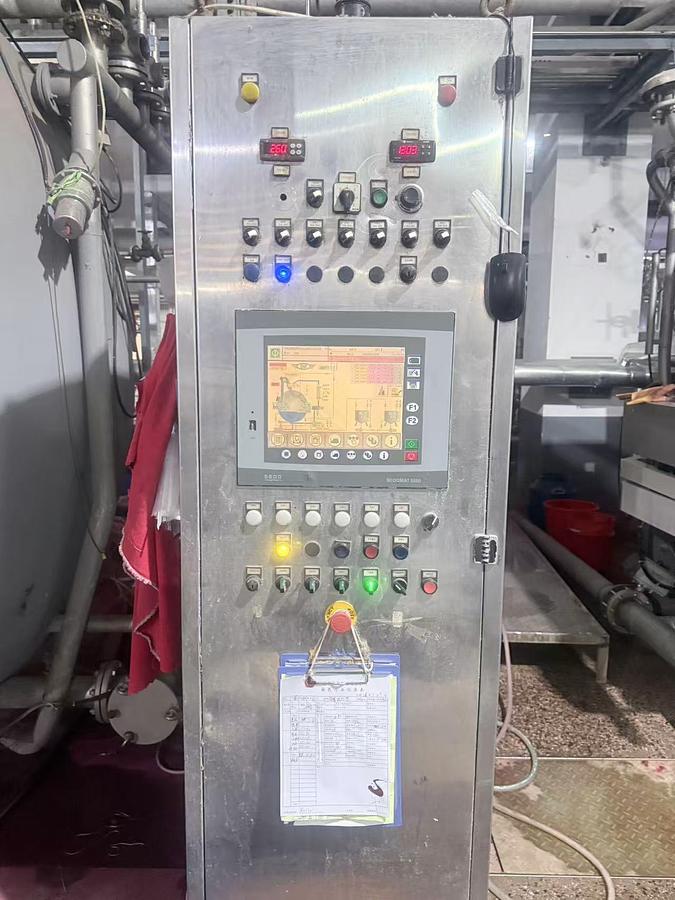 Used Brazzoli dyeing machine for fabric