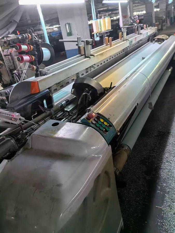 Used Vamatex Leonardo rapier loom for fabric