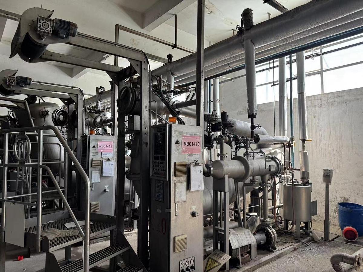 Used Fongs yarn dyeing machine for fabric