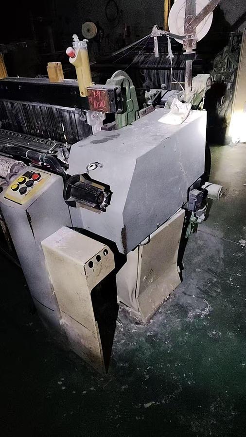 Used 32 sets Picanol omni plus air jet loom for fabric