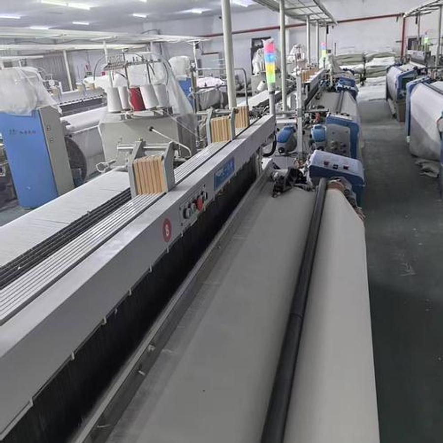 Used Red flag Air jet loom for fabric