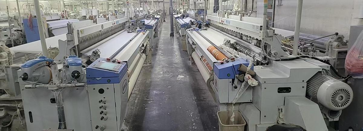 Used 48 sets Red flag Air jet loom for fabric