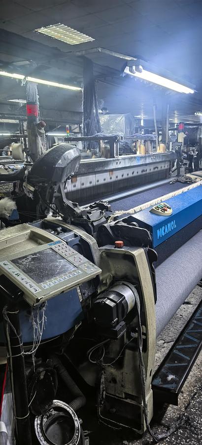 Used Picanol OptiMax rapier loom for fabric