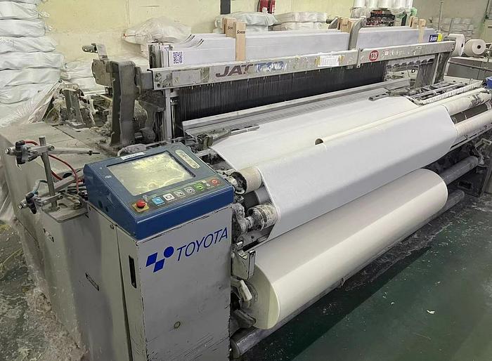 Used Toyota T710 air jet loom for fabric