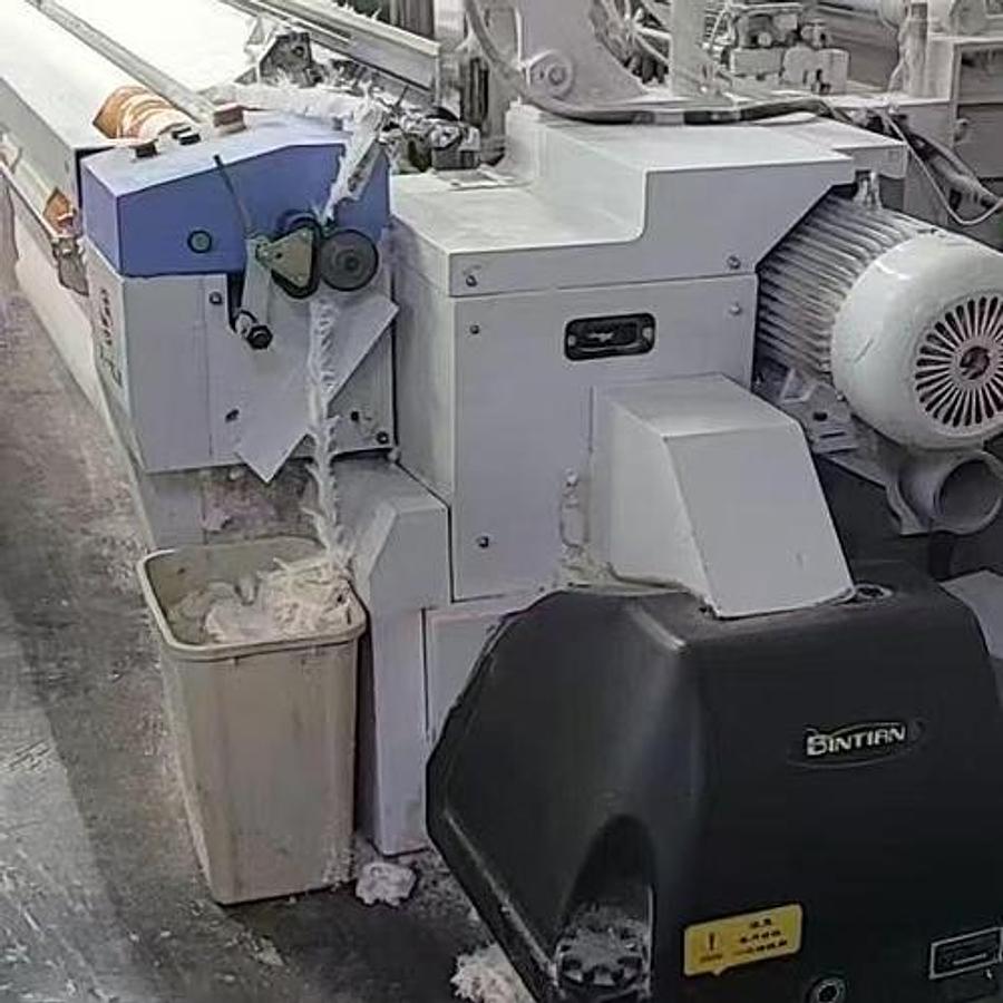 Used Red flag Air jet loom for fabric