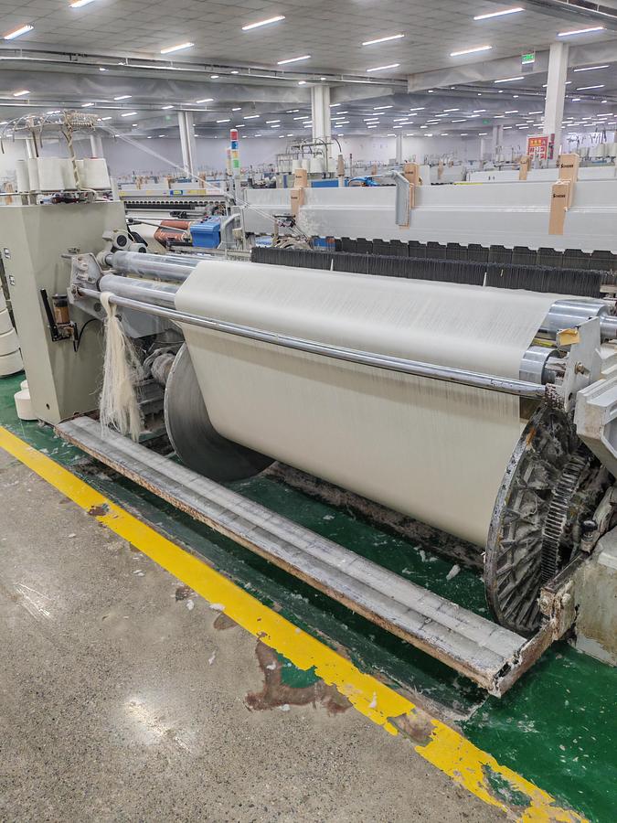 Used 16 sets Red flag air jet loom for fabric