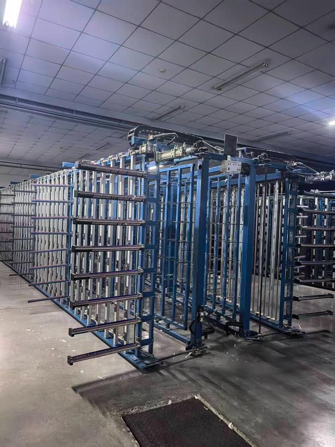 Used Benninger warping machine For yarn