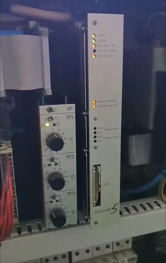 Used 30 sets Muller label loom for fabric