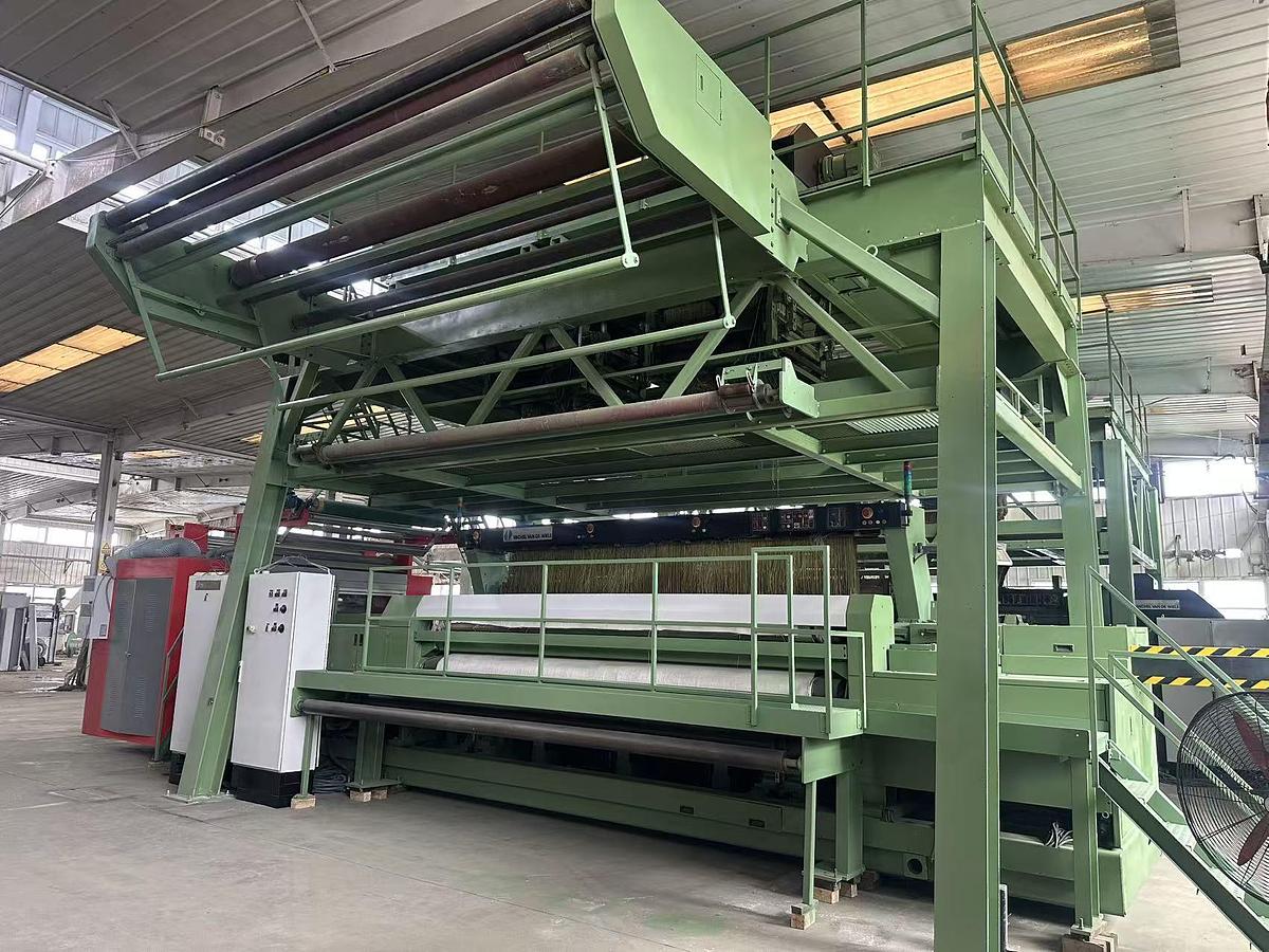 Used 2001  3 sets Carpet weaving machine