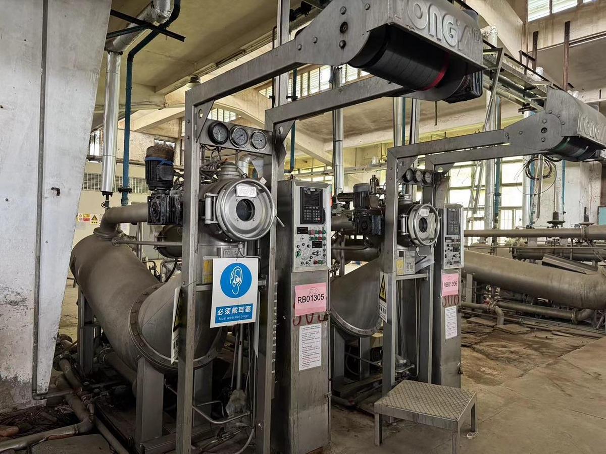 Used Fongs yarn dyeing machine for fabric