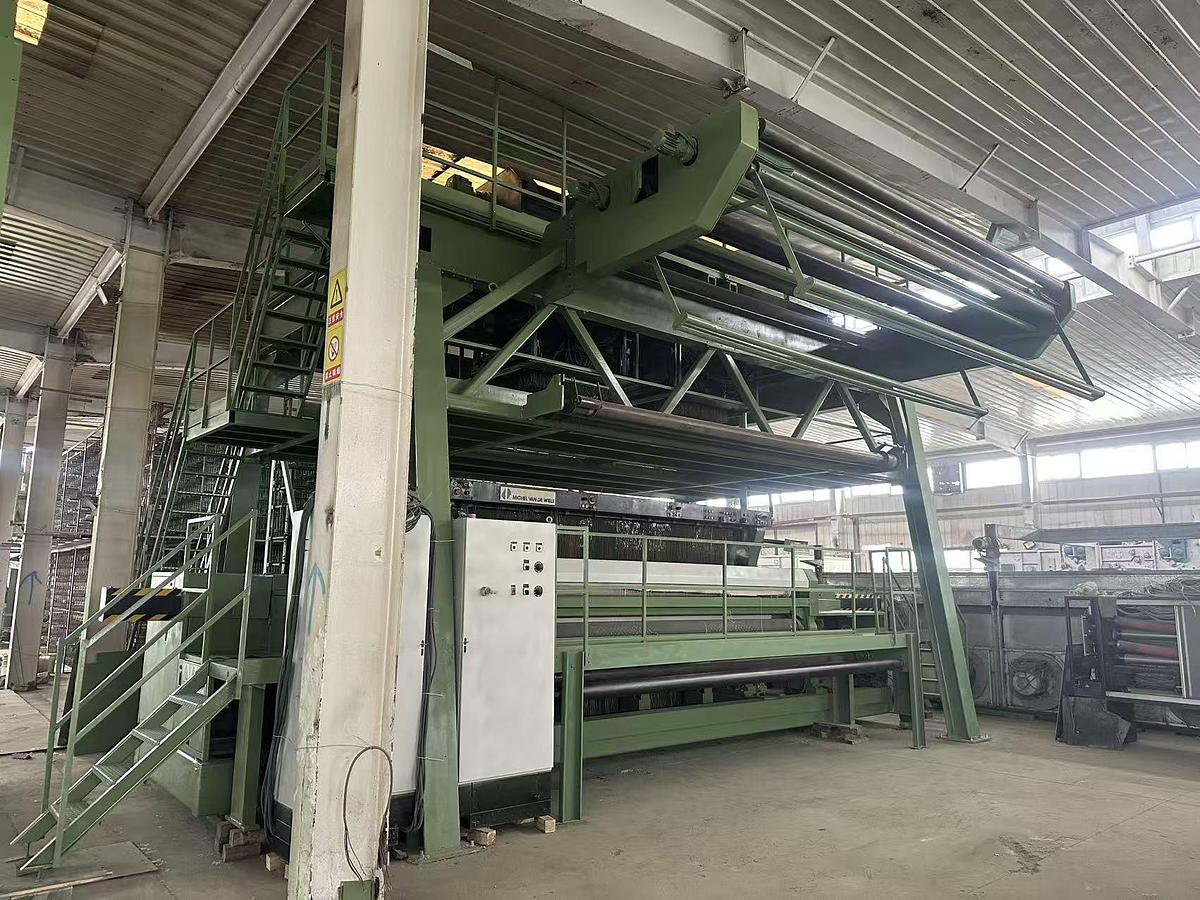 Used 2001  3 sets Carpet weaving machine