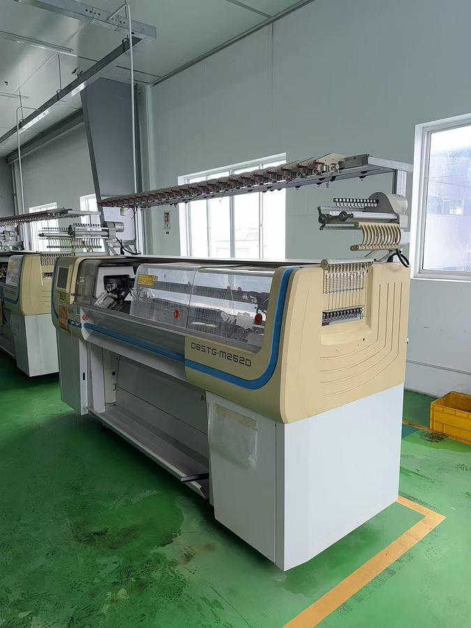 Used 2013  80 sets Computerized Flat Knitting Machine for fabric