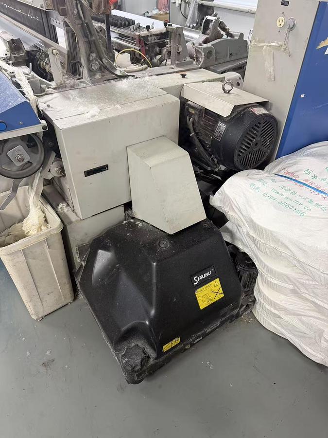 Used 2011 10 set Toyota T710 Airjet loom for fabric