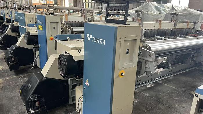 Used Toyota 710 Airjet loom for fabric