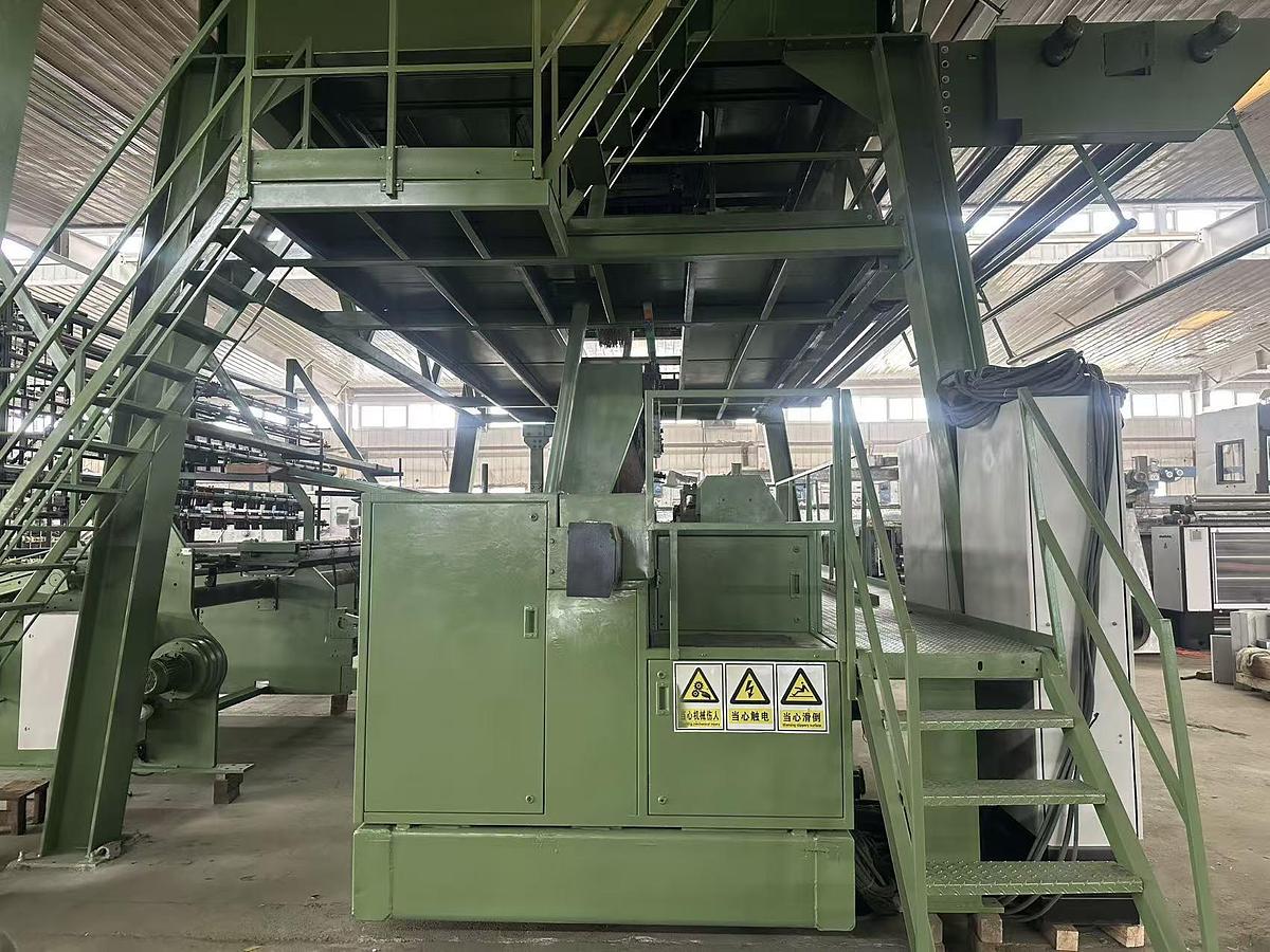 Used 2001  3 sets Carpet weaving machine