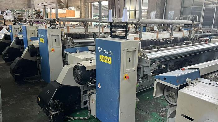 Used Toyota 710 Airjet loom for fabric