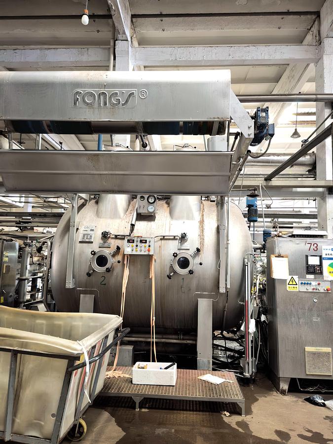 Used Fong's jumbo dyeing machine for fabric