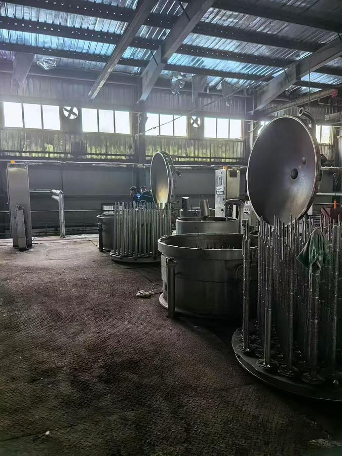 Used 7 sets Fong's yarn dyeing machine for fabric