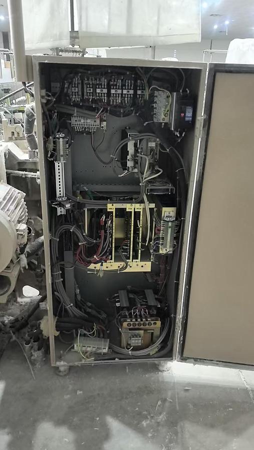 Used Tsudakama ZAX9100 air jet loom for fabric