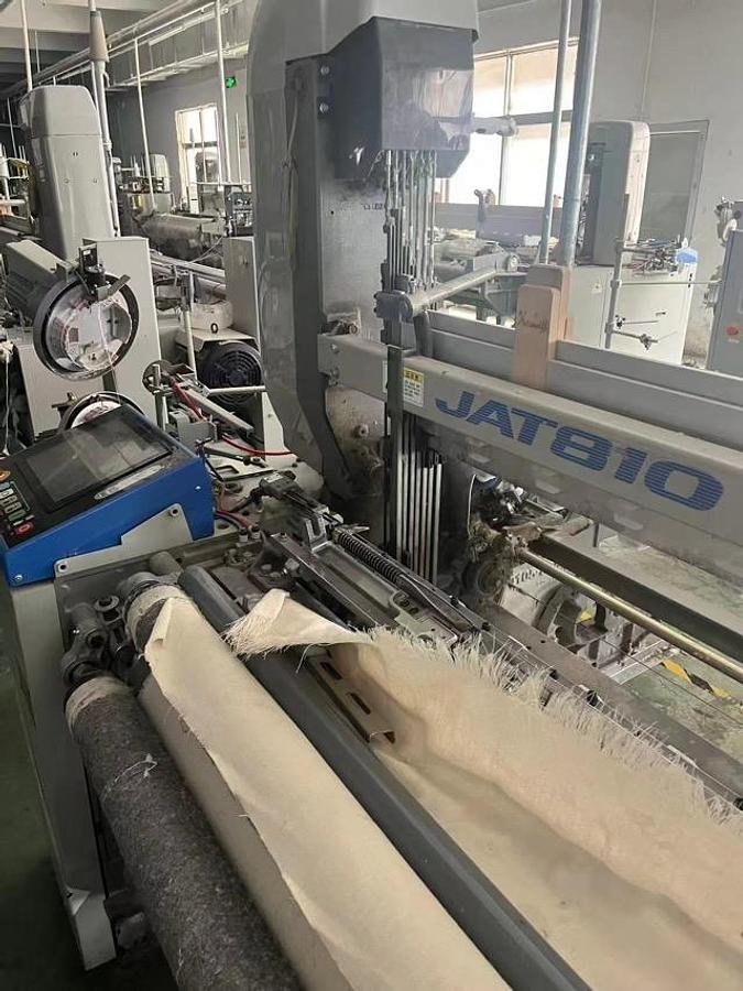 Used Toyota T810 air jet loom for fabric