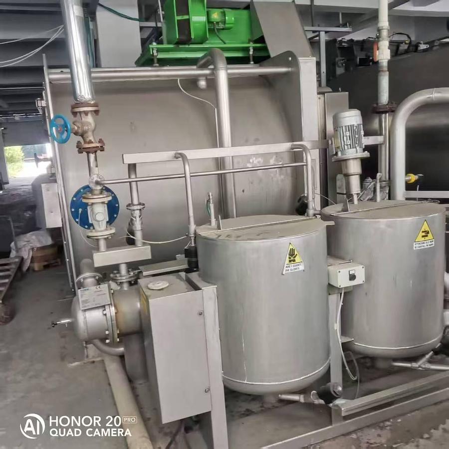 Used washing and drying machine for fabric