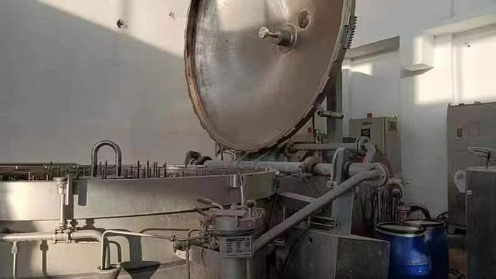 Used Fongs yarn dyeing machine for fabric