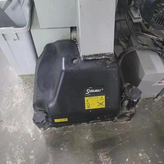 Used Toyota T810 air jet loom for fabric