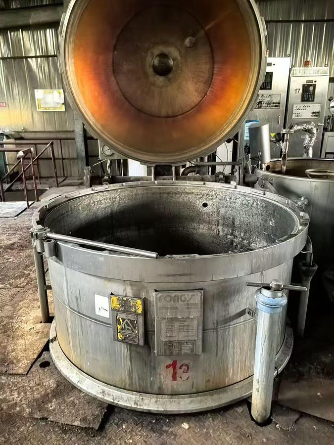 Used 7 sets Fong's yarn dyeing machine for fabric